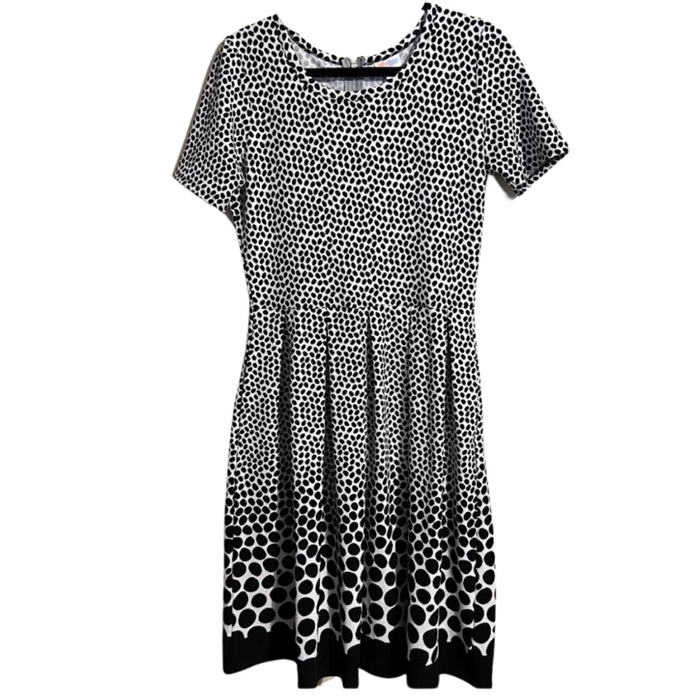 Lularoe Black and White Amelia Dress with Pockets Size Large